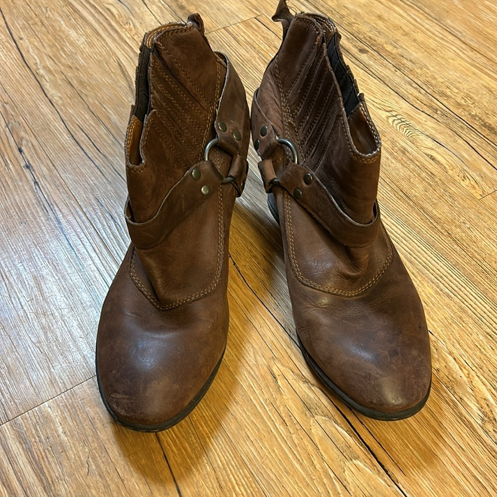 B.o.c. Women’s Boots Brown Size 10 - Picture 3 of 14